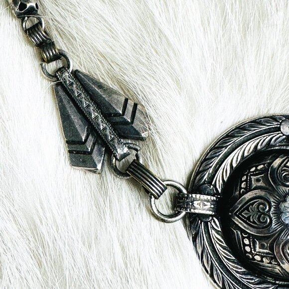 Womens Art Deco Style Silver Dome Pendant Choker Necklace 16" Etch Asian Floral - Picture 4 of 6